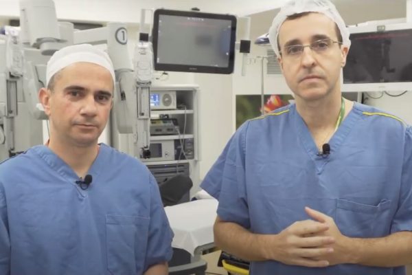 Como funciona uma cirurgia assistida por robô icr